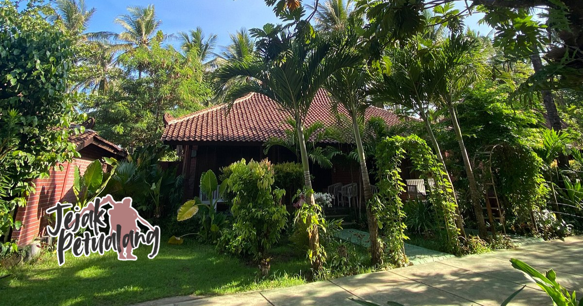 Ocean view ujung genteng pantai dan ombak indah